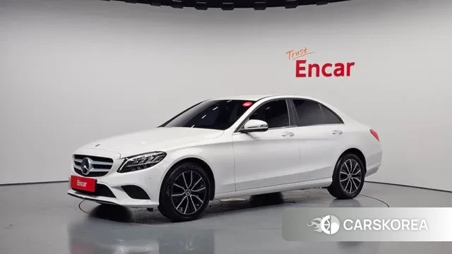 Mercedes-Benz C-Class W205 2019 Белый из Кореи