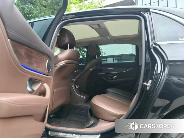 Mercedes-Benz E-class 2023 Черный из Китая