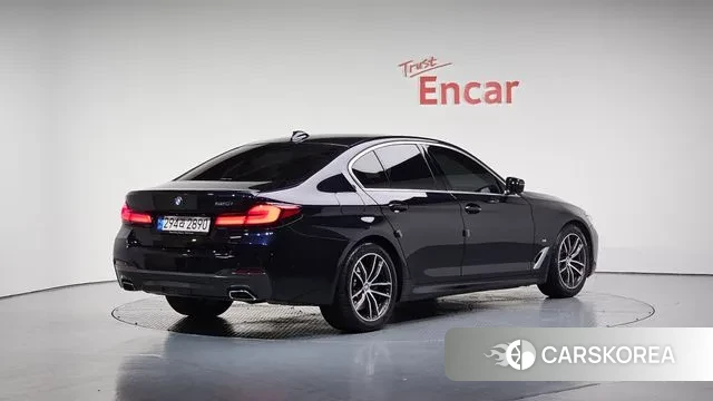 BMW 5 Series (G30) 2022 Черный из Кореи