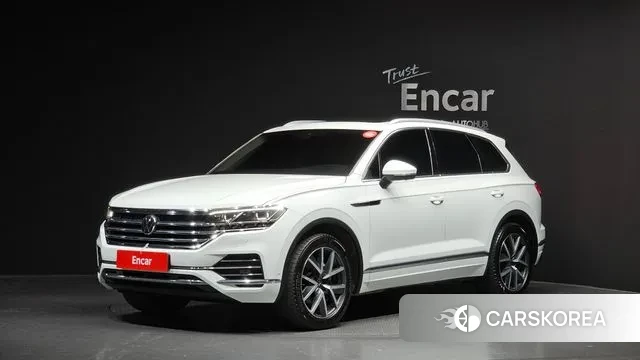 Volkswagen Touareg 3rd generation 2022 Белый из Кореи