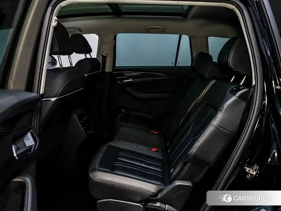 Audi Q6 2024 Черный из Китая, фото 2