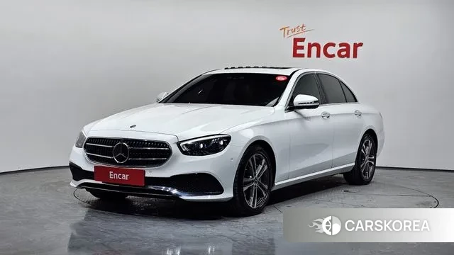 Mercedes-Benz E-Class W213 2021 Белый из Кореи