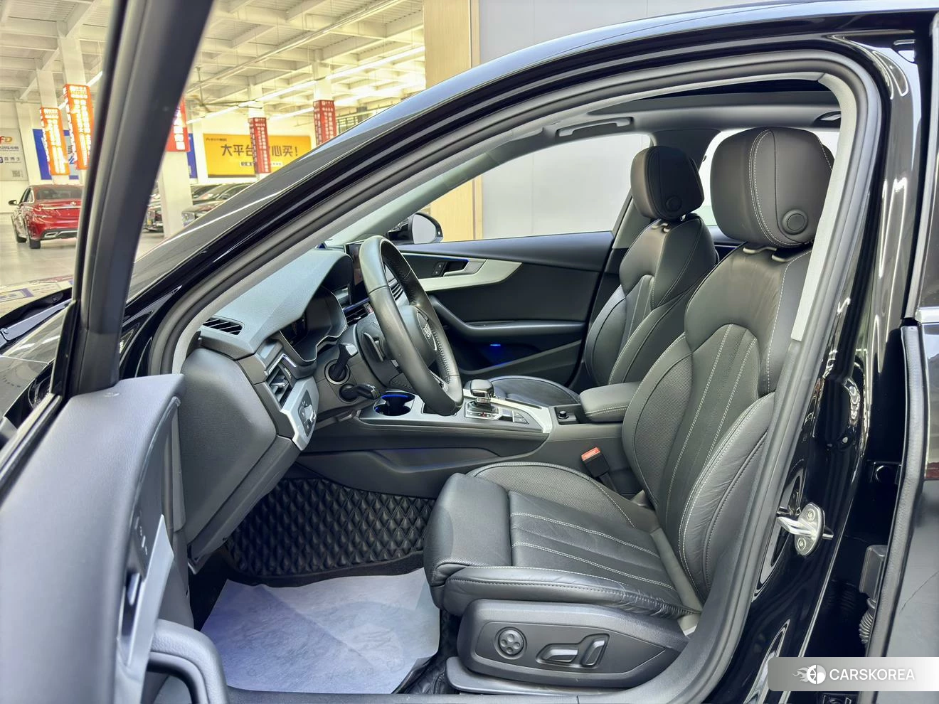 Audi A4L 2020 Черный из Китая