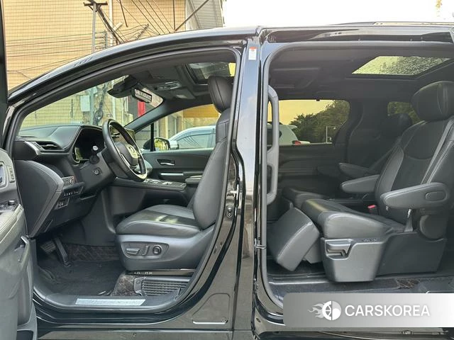 Toyota Grevia 2023 Черный из Китая