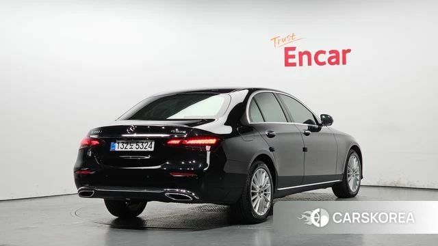 Mercedes-Benz E-Class W213 2021 Черный из Кореи
