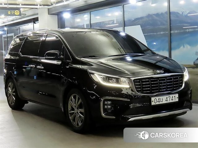 Kia The New Carnival 2018 Черный из Кореи