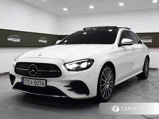 Mercedes-Benz E-Class W213 2021 Белый из Кореи