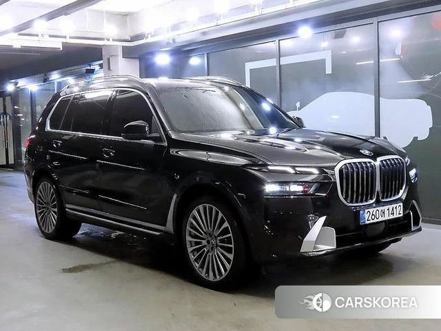 BMW X7 (G07) 2024 Черный из Кореи