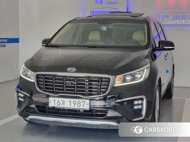 Kia The New Carnival 2019 Черный из Кореи