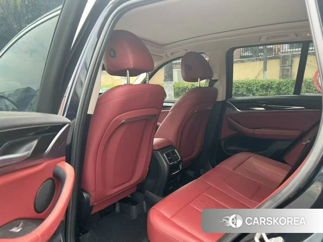 BMW iX3 2022 Черный из Китая