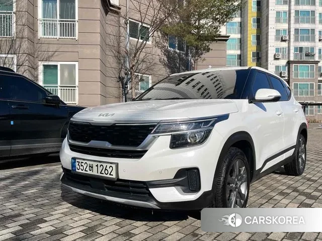 Kia Seltos 2022 Белый из Кореи