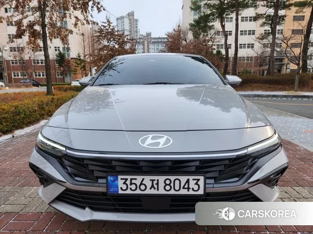 Hyundai The New Avante (CN7) 2024 Серебристо-серый из Кореи