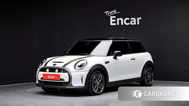 Mini Cooper Electric 2023 Белый из Кореи