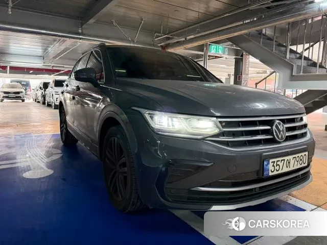 Volkswagen Tiguan second Generation 2021 Серый из Кореи