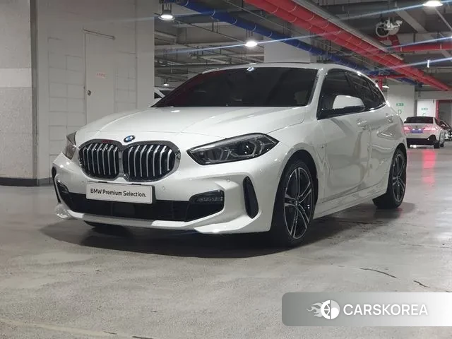 BMW 1 Series (F40) 2022 Белый из Кореи