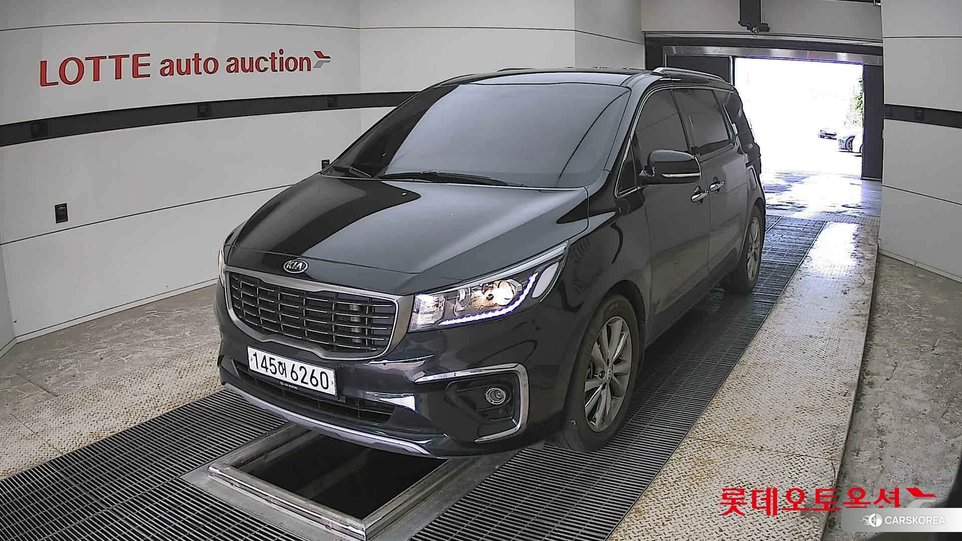 Kia Carnival 2020 Aurora Black Pearl из Кореи