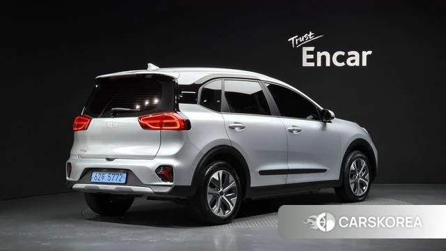 Kia Niro Plus 2022 Серебряный из Кореи