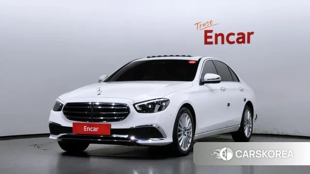 Mercedes-Benz E-Class W213 2023 Белый из Кореи
