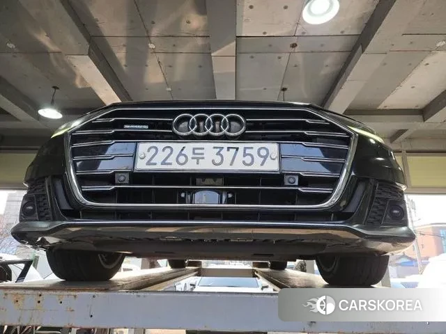 Audi A8 (D5) 2019 Черный из Кореи