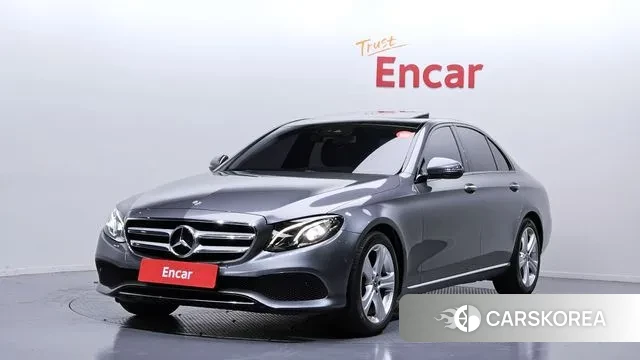Mercedes-Benz E-Class W213 2018 Серебряный из Кореи