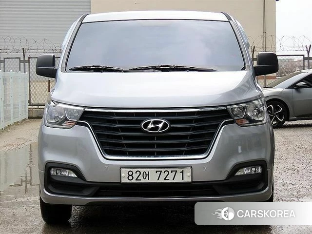 Hyundai The New Grand Starex 2019 Серебристо-серый из Кореи