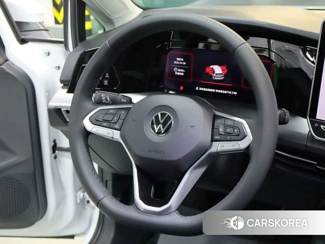 Volkswagen Golf 2025 Белый из Китая