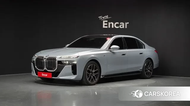 BMW 7 Series (G70) 2023 Серый из Кореи