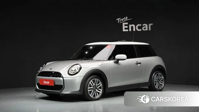 Mini Cooper C 4th generation 2024 Серебряный из Кореи