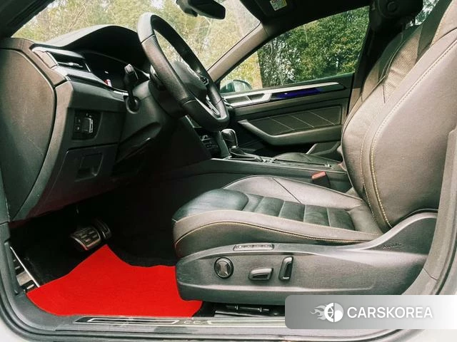 Volkswagen CC 2023 Белый из Китая