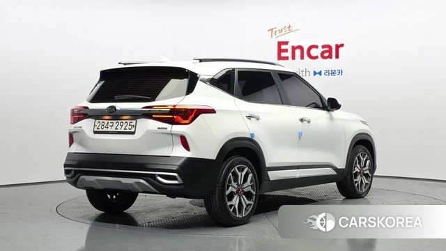 Kia Seltos 2019 Белый из Кореи