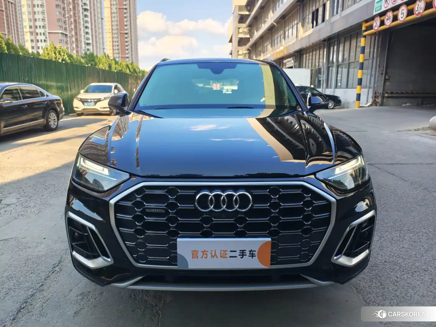 Audi Q5L 2022 Черный из Китая