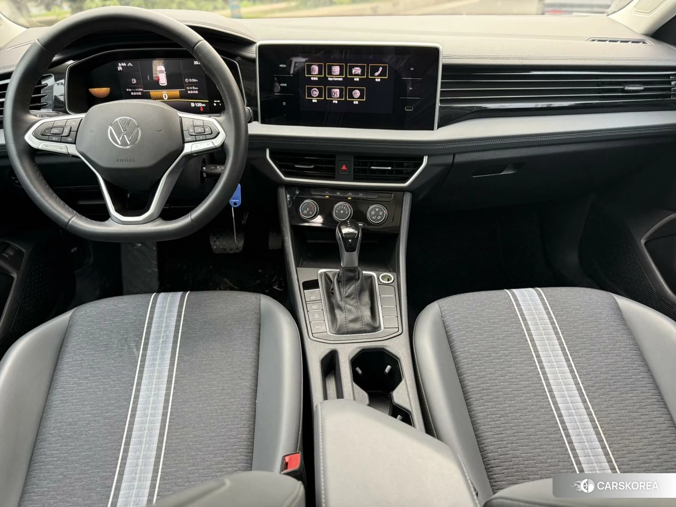 Volkswagen Sagitar 2024 Белый из Китая