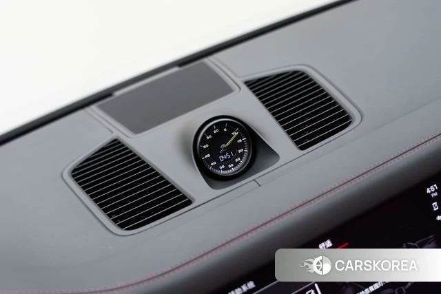 Porsche Cayenne E-Hybrid 2023 Серебристо-серый из Китая