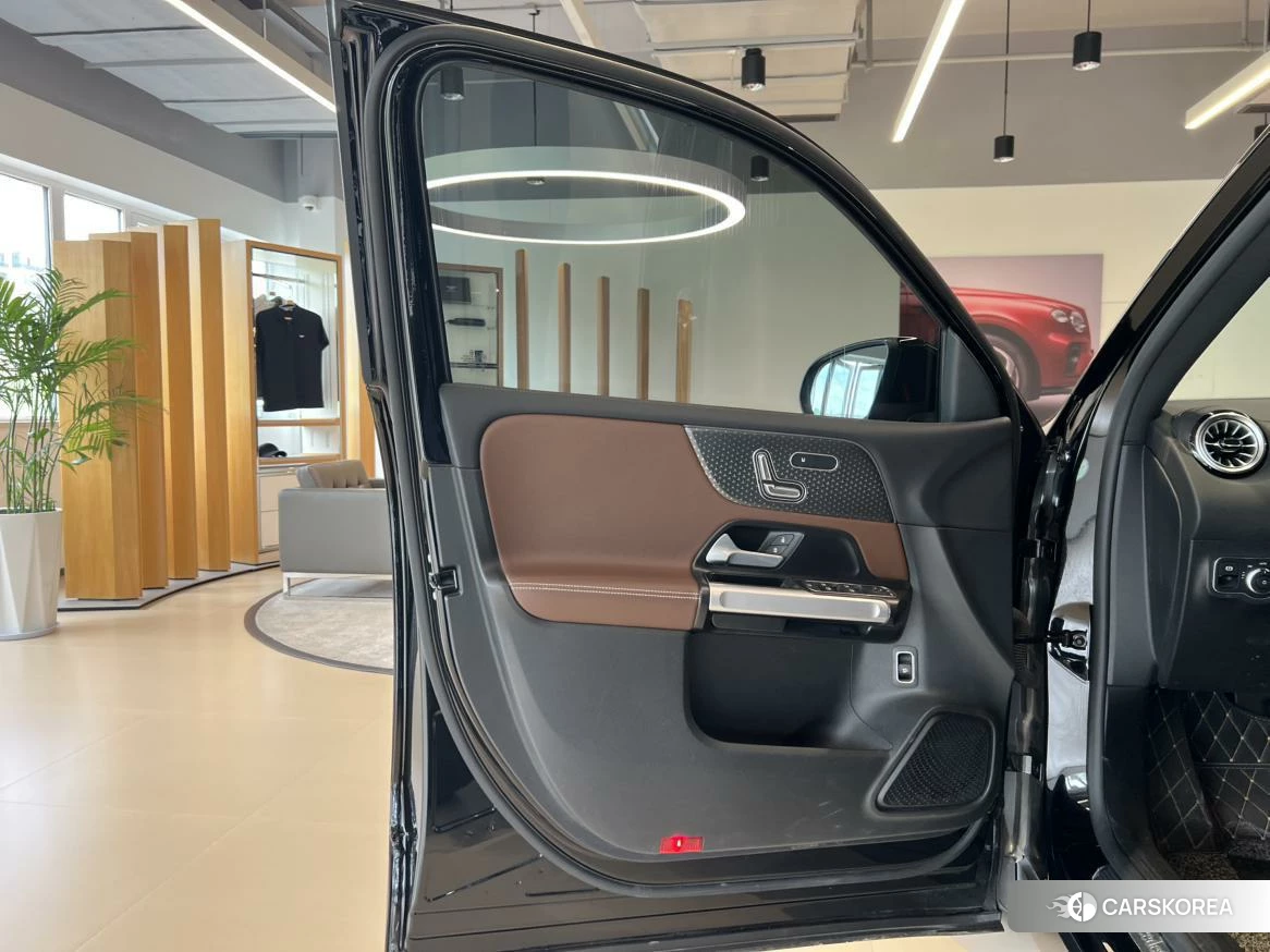 Mercedes-Benz GLB 2023 Черный из Китая