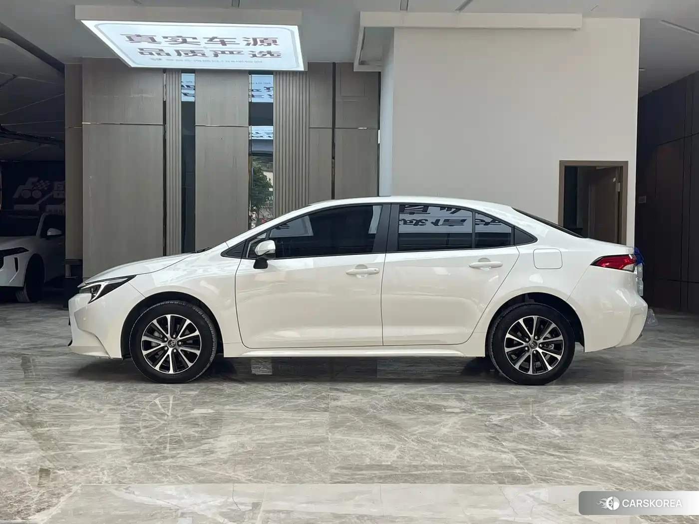 Toyota Levin 2024 Белый из Китая