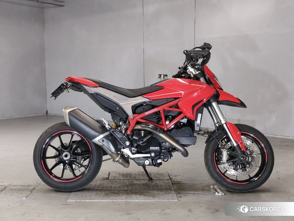 Проданный Ducati HYPERMOTARD 820 2014 из Японии