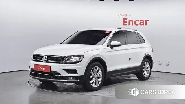 Volkswagen Tiguan second Generation 2020 Белый из Кореи