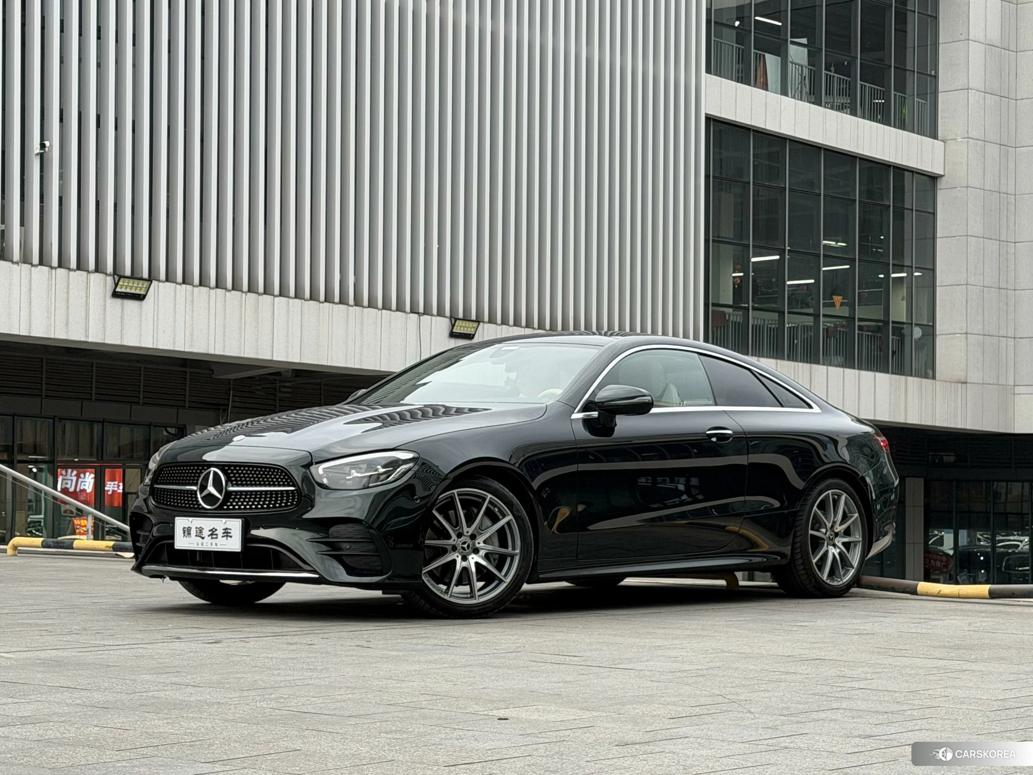 Mercedes-Benz E-class (imported) 2023 Зеленый из Китая