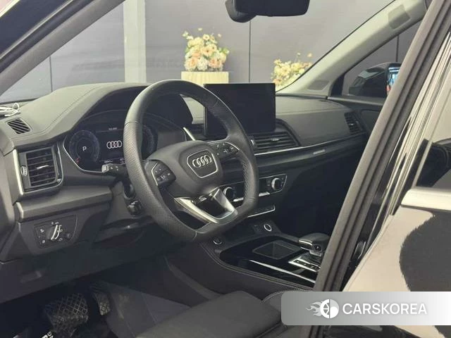 Audi Q5L Sportback 2023 Черный из Китая