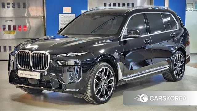 BMW X7 (G07) 2024 Черный из Кореи