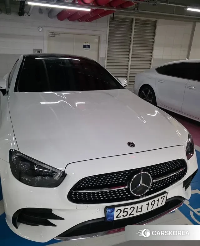 Mercedes-Benz E-Class W213 2023 Белый из Кореи