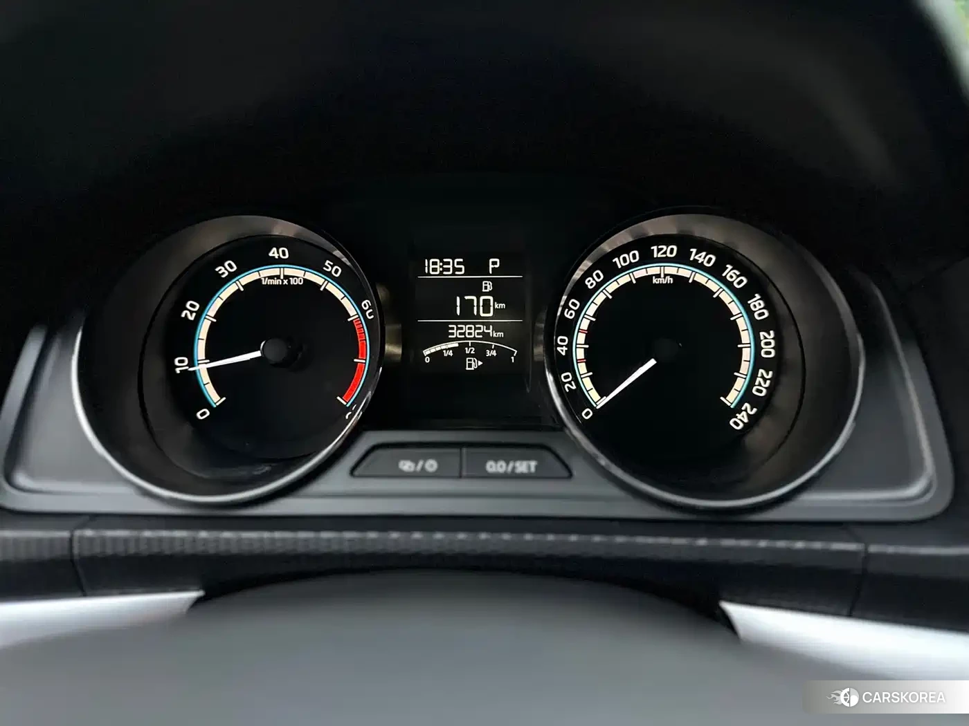 Skoda Komick 2022 Белый из Китая