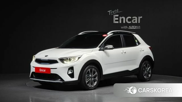 Kia Stonic 2018 Белый из Кореи