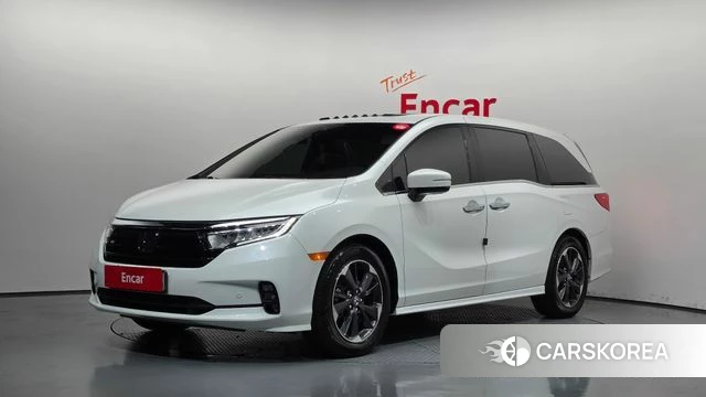 Honda Odyssey 2021 Белый из Кореи