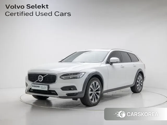 Volvo V90 Cross-Country 2025 Белый из Кореи