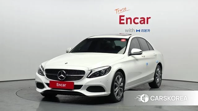 Mercedes-Benz C-Class W205 2018 Белый из Кореи