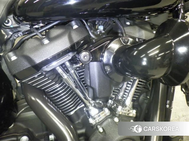 Engine photo