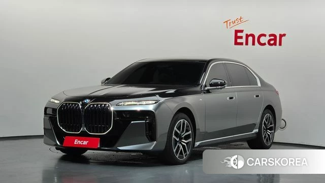 BMW 7 Series (G70) 2023 Черный двухцветный из Кореи