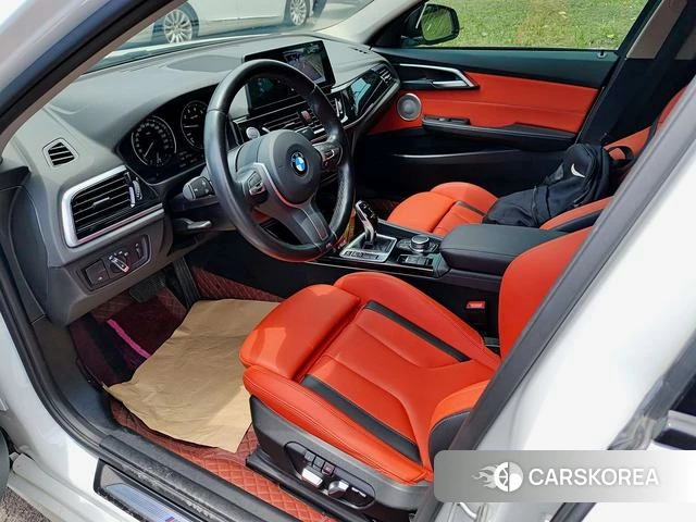BMW 1 series 2023 Белый из Китая