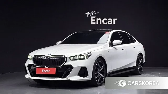 BMW 5 Series (G60) 2025 Белый из Кореи